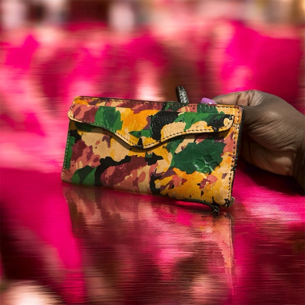 Patricia Nash Floral Leather Wallet - Picture 4 of 8
